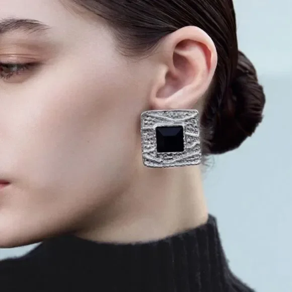 Elegant Square Earrings Q849 - Picture 1 of 6